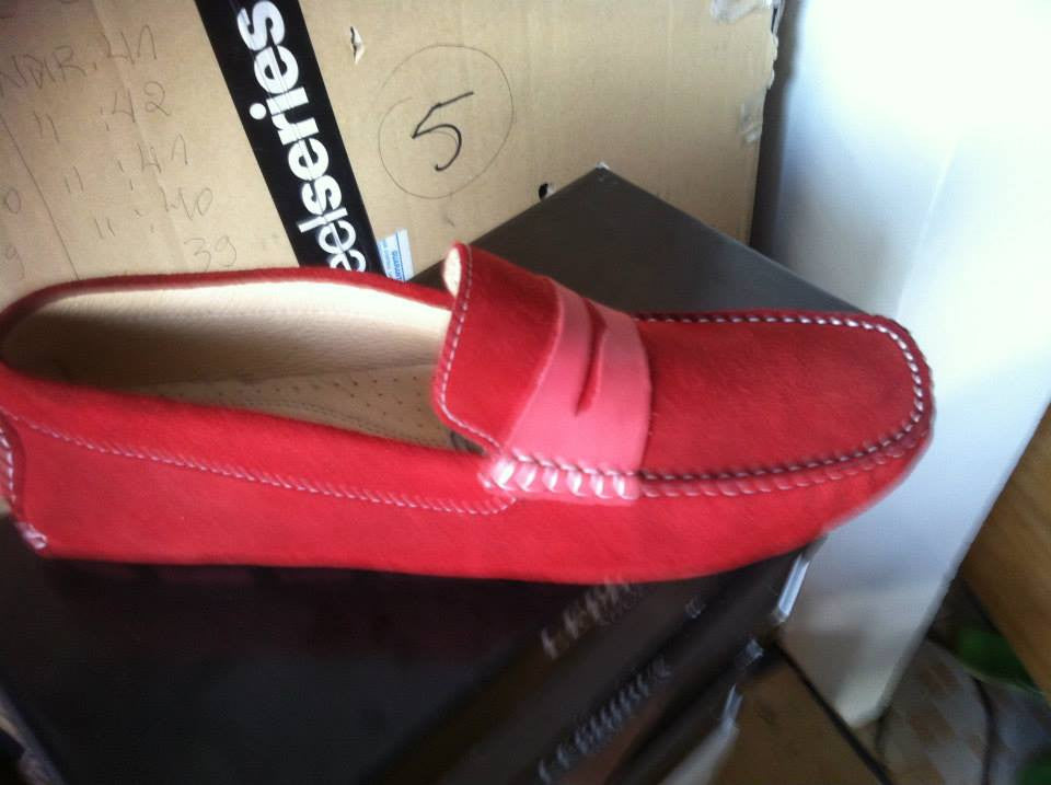 Lephidus Daim rouge foncé avec languettes