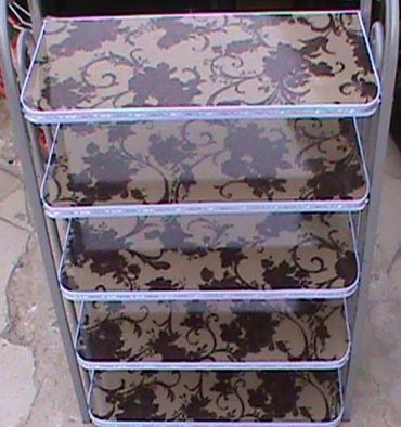 Meuble pour chaussures en fer et bois importé